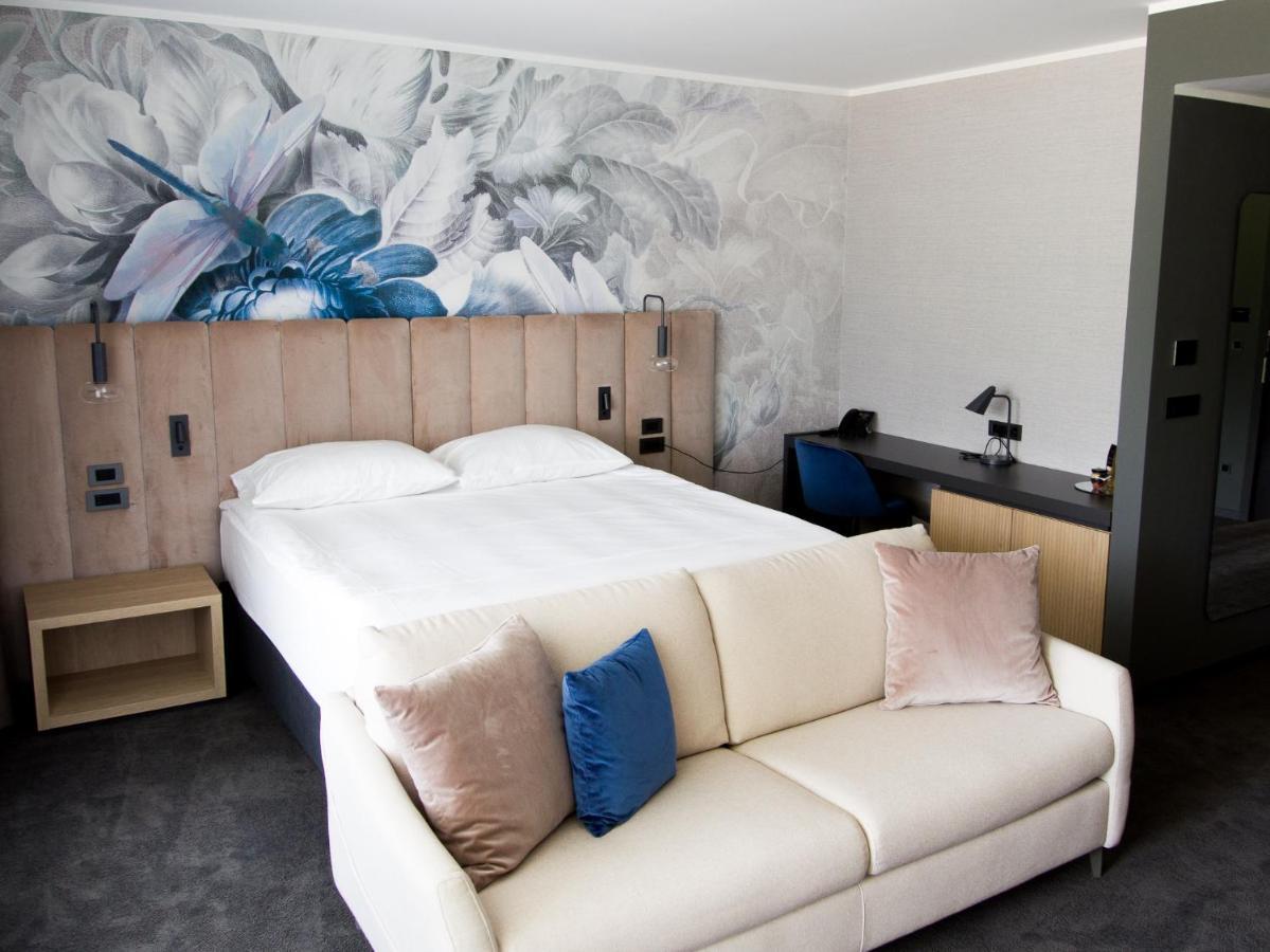 Elegans Hotel Brdo Kranj Extérieur photo
