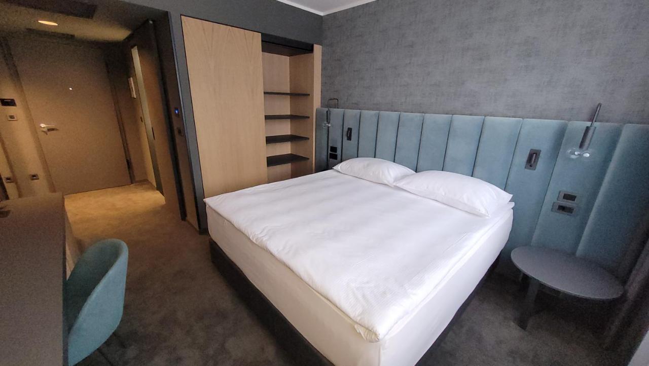 Elegans Hotel Brdo Kranj Extérieur photo
