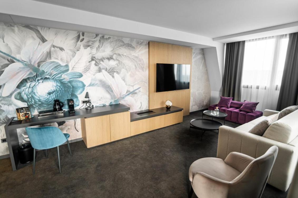 Elegans Hotel Brdo Kranj Extérieur photo