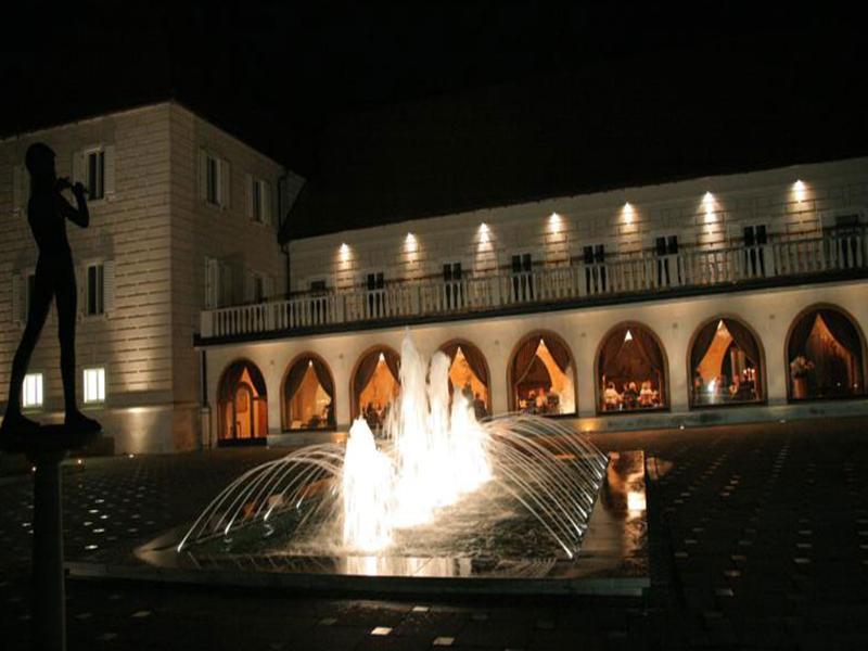 Elegans Hotel Brdo Kranj Extérieur photo